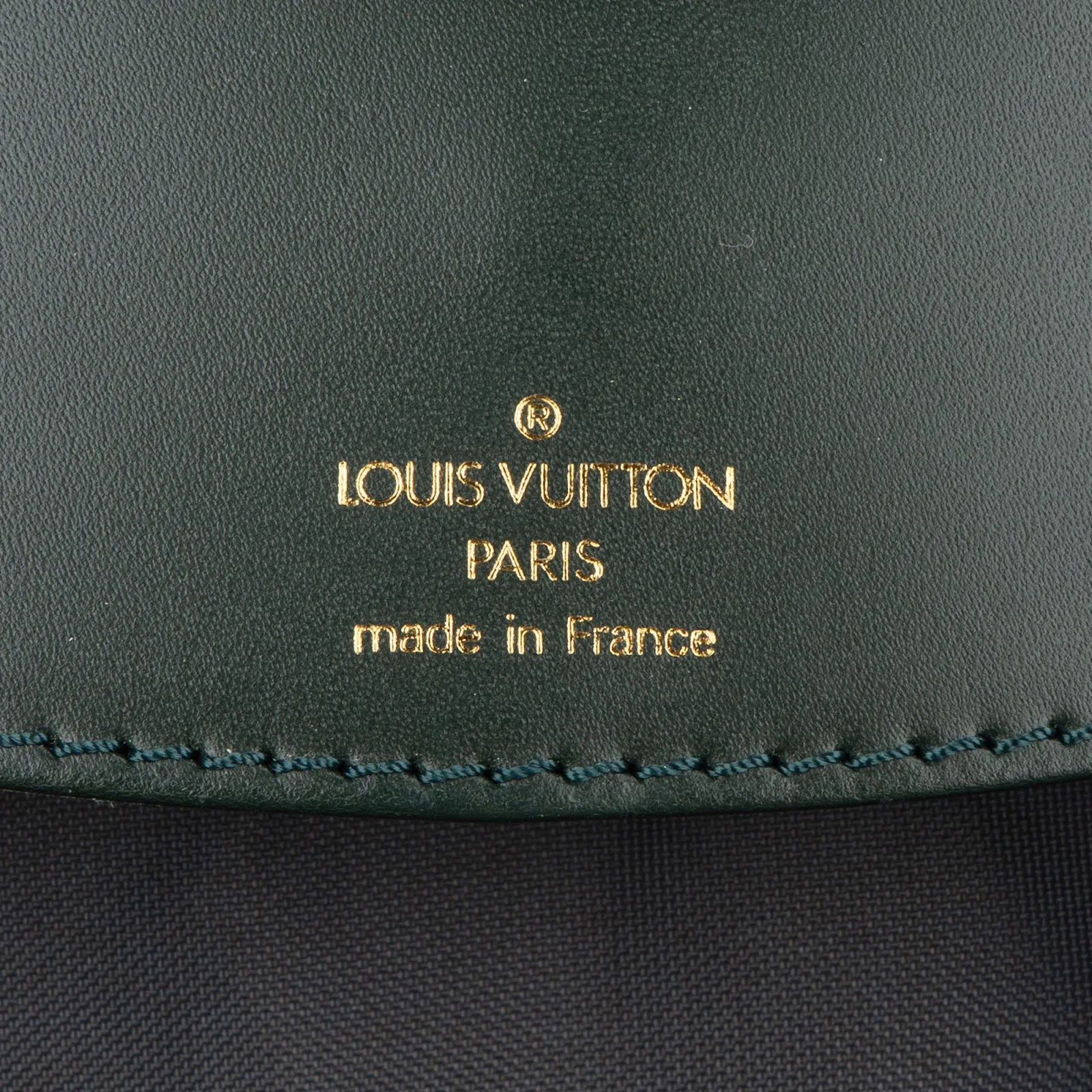 Louis Vuitton Green Taiga Leather Garment Bag Kleidersack