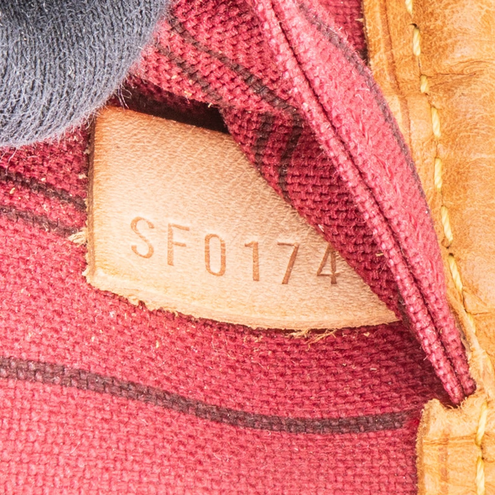 Louis Vuitton - Neverfull MM Shoulder Bag