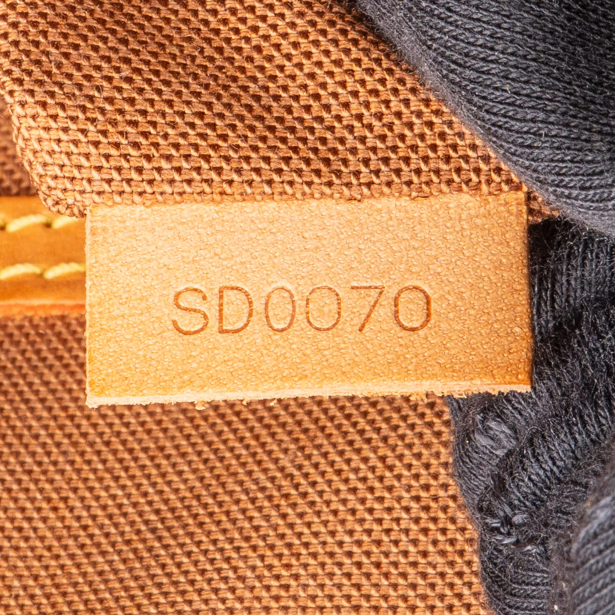 Louis Vuitton Canvas Monogram Alma PM Handbag