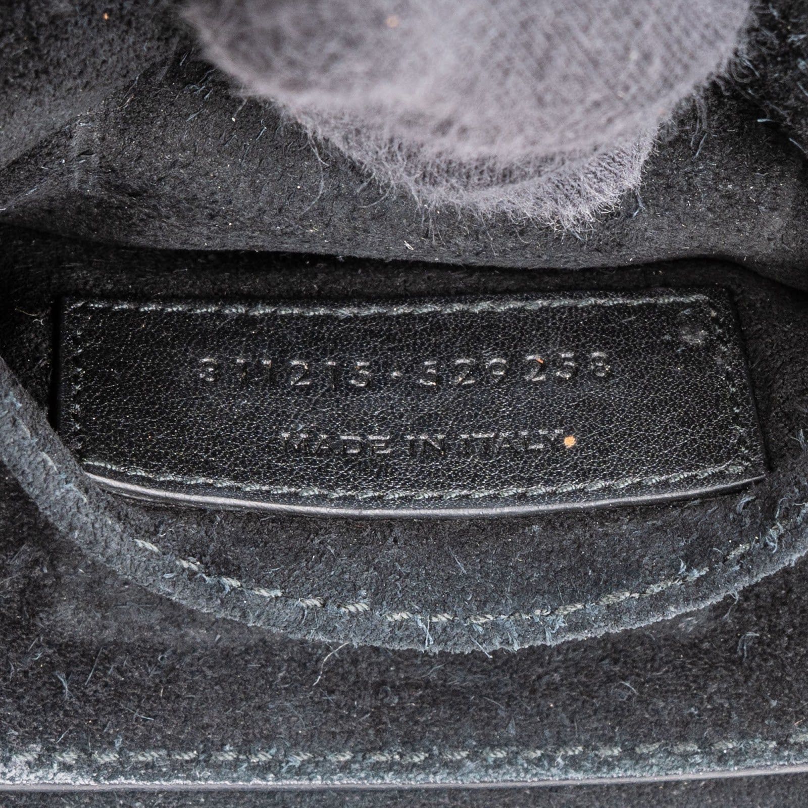 Yves Saint Laurent – Chyc Y Small Crossbody Bag