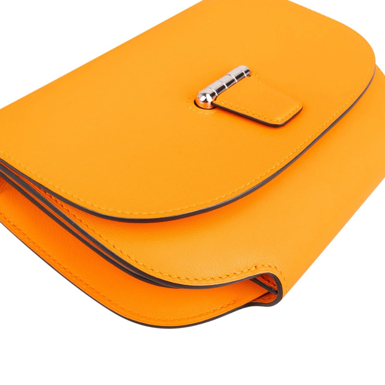 Hermès Swift Leather Convoyeur Crossbody Bag