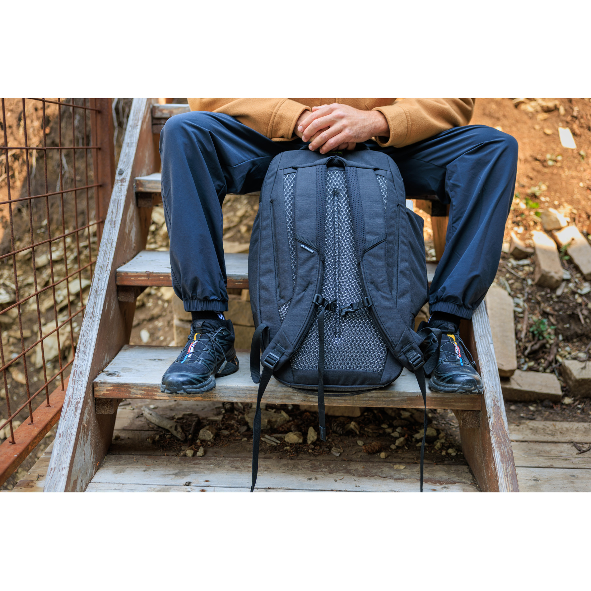 BORDER 30 - POOL PARTY