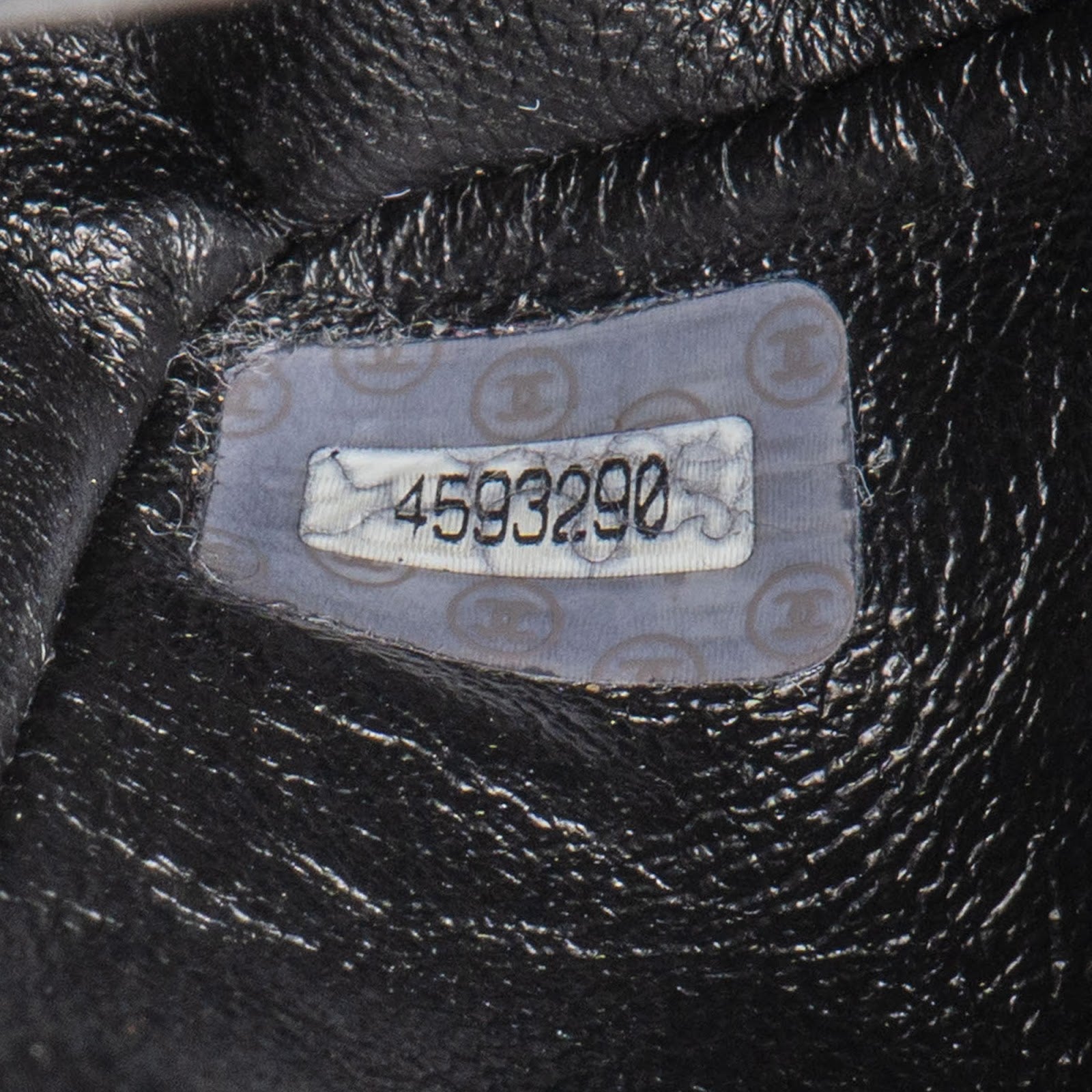 Chanel – Sac à bandoulière moyen à rabat unique, matelassé souple