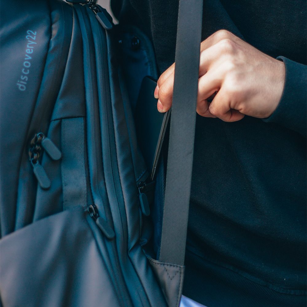 discovery - 22 liters everyday backpack - gray